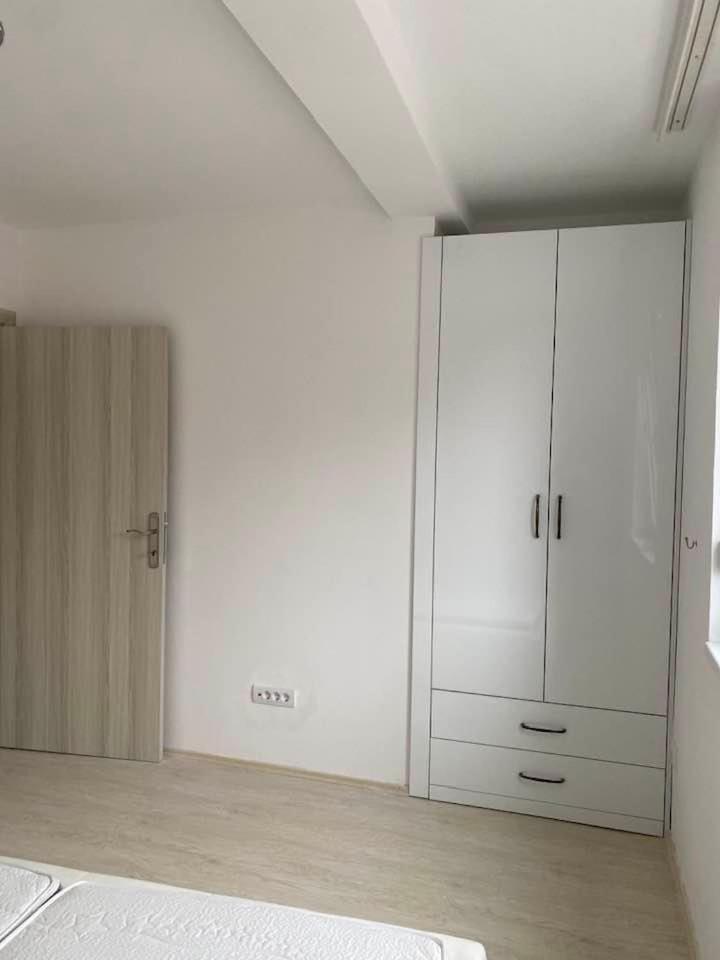 Sandra Apartmani Vrsac Exterior foto