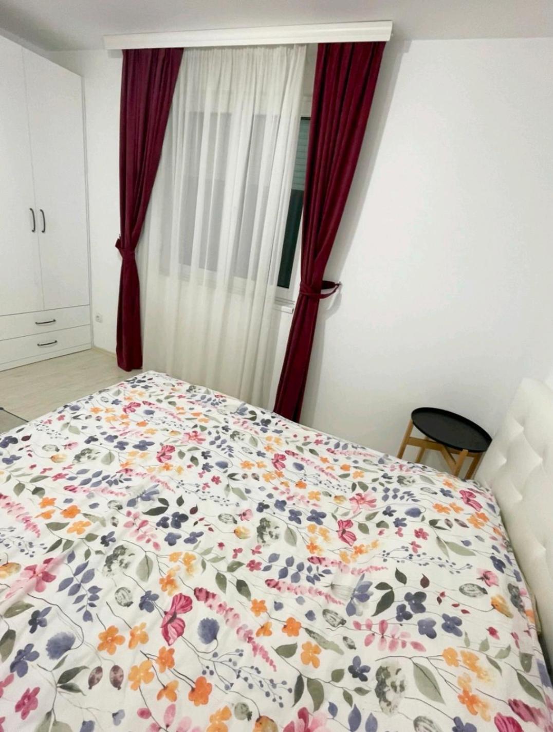 Sandra Apartmani Vrsac Exterior foto